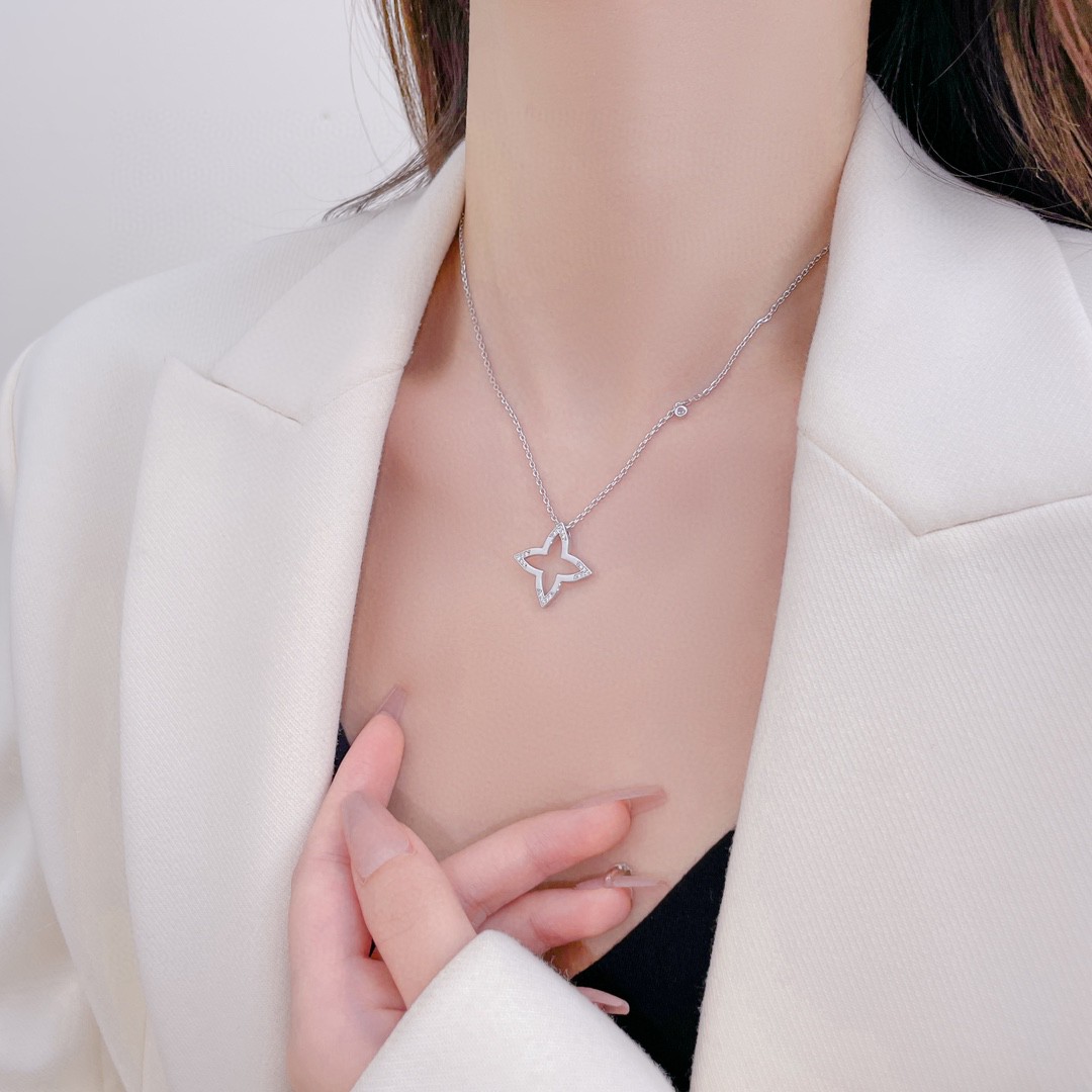LV Color Blossom series four-pointed star pattern necklace