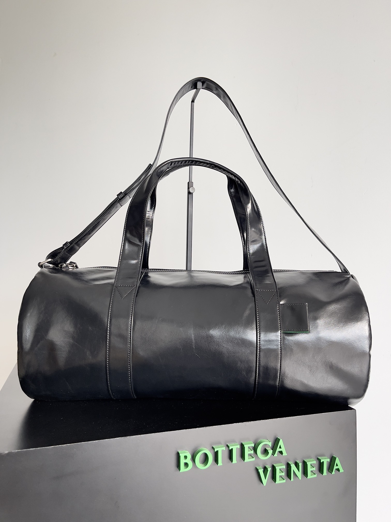 Bottega Veneta Leather Travel Bag 731192
