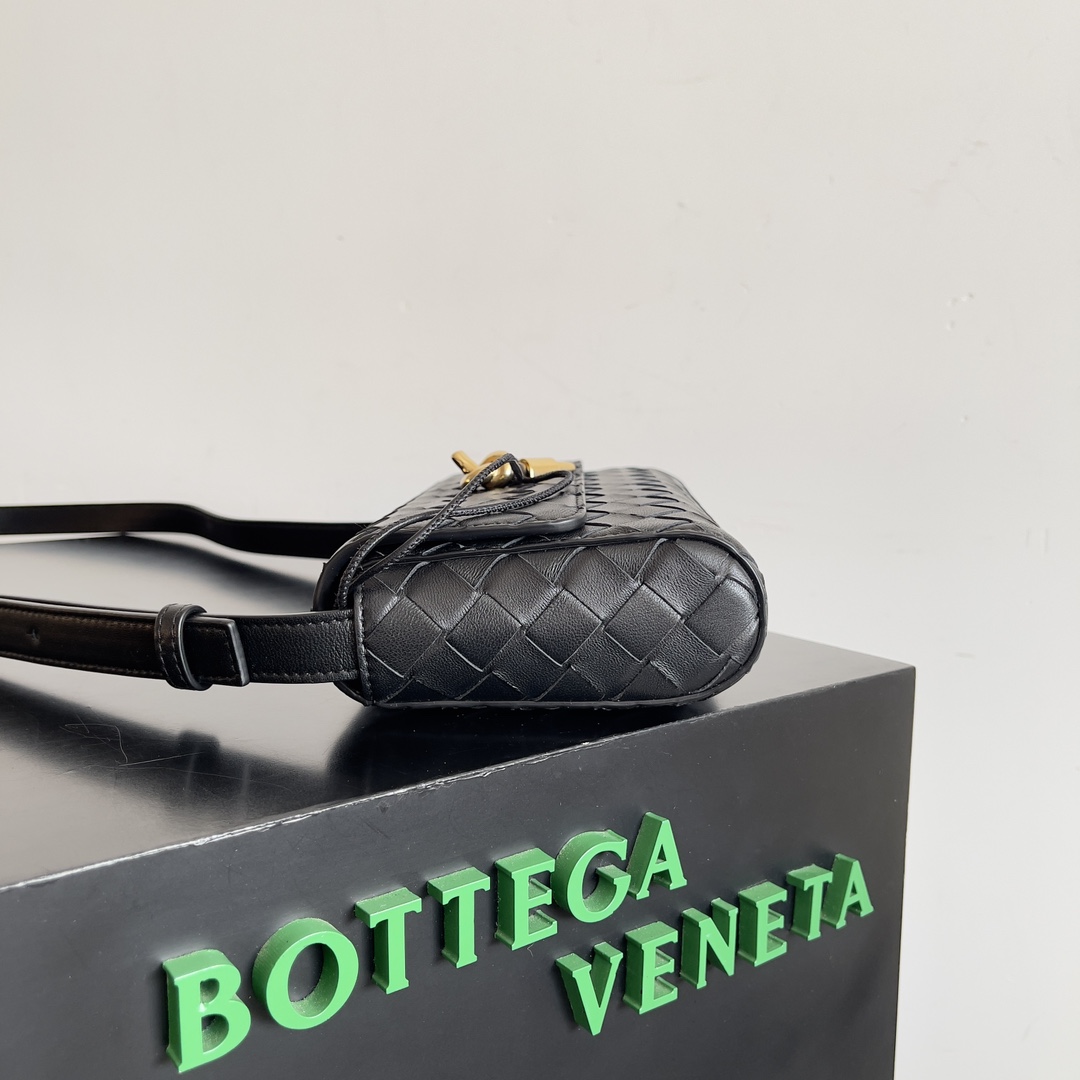Bottega Veneta Mini Andiamo Bag 755545