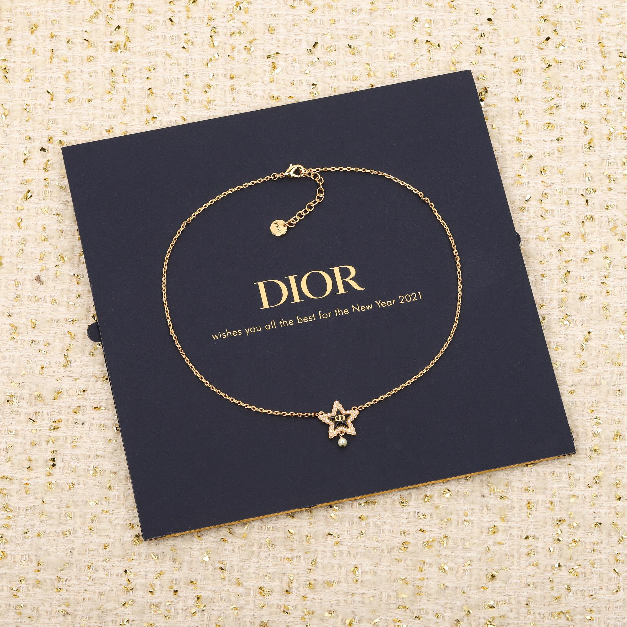 Dior black five-pointed star necklace