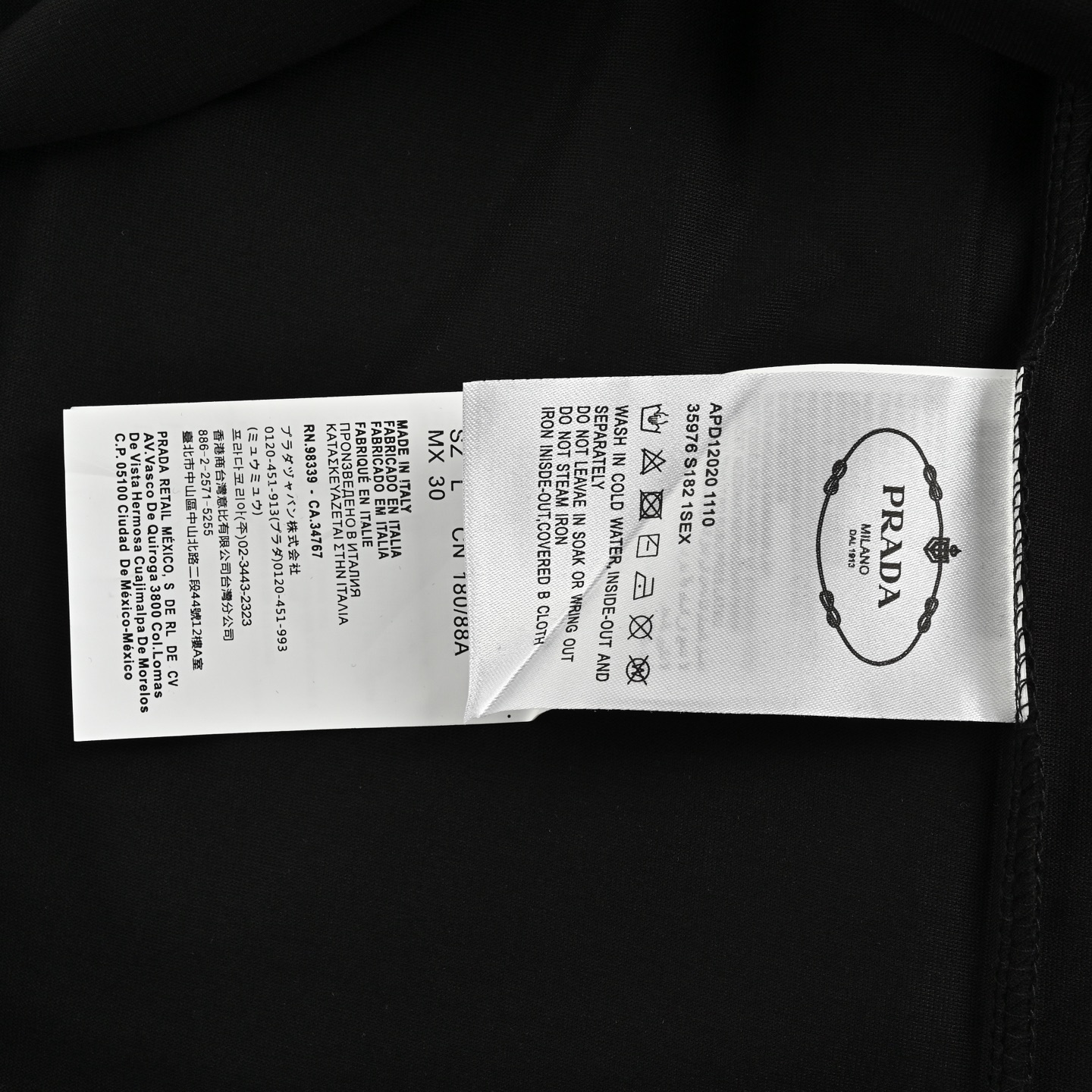 Prada 25ss short-sleeved shirt with triangle logo on the back