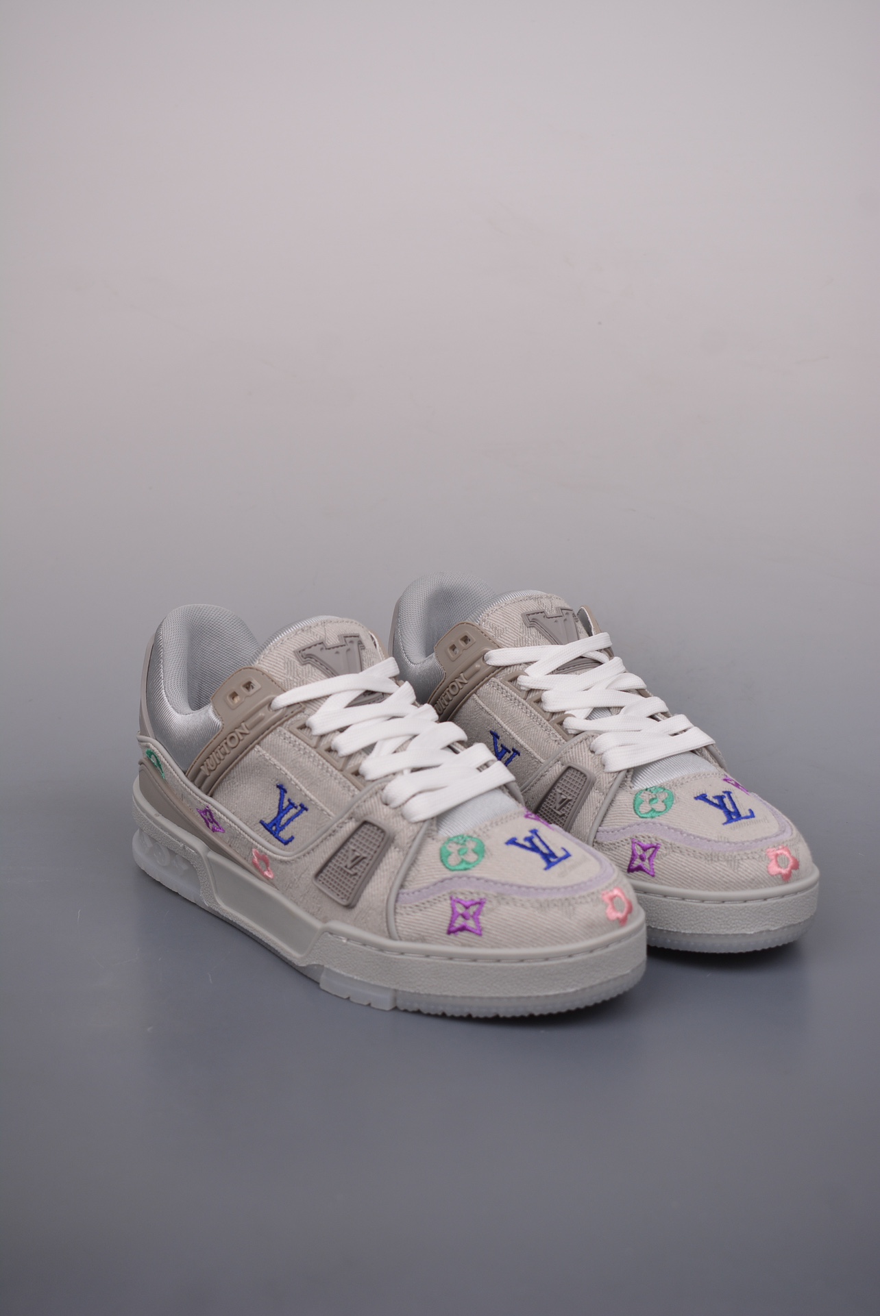 Louis Vuitton Trainer Sneaker Low Grey Multicolor Jacquard 1A7S54