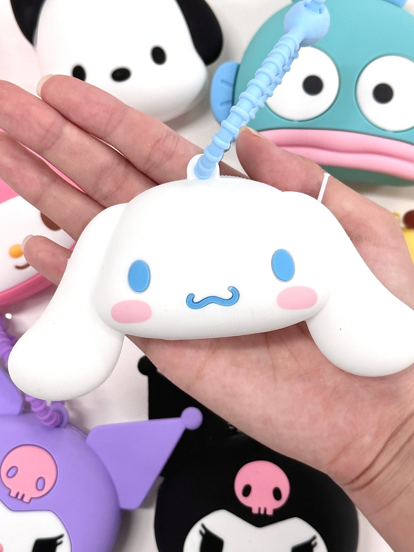 Sanrio Silicone Headphone Organizer-Data Cable Storage Case-Mini Key Box-Portable Wired Headphone Organizer