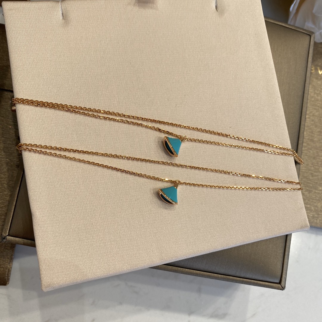 Bulgari natural turquoise fan-shaped necklace