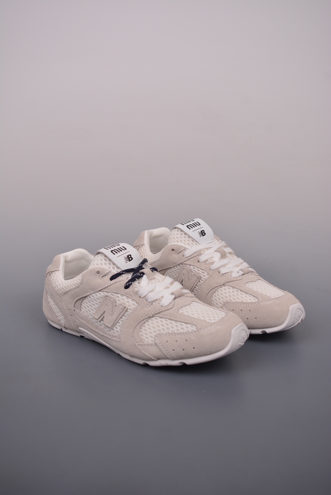 Miu Miu x New Balance 530 SL 