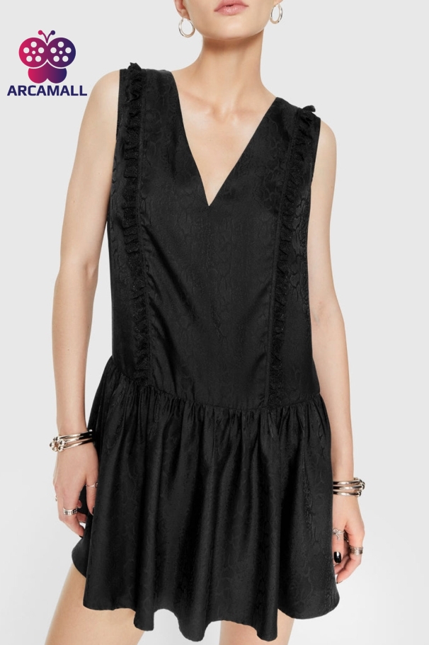 Black Sleeveless Dress