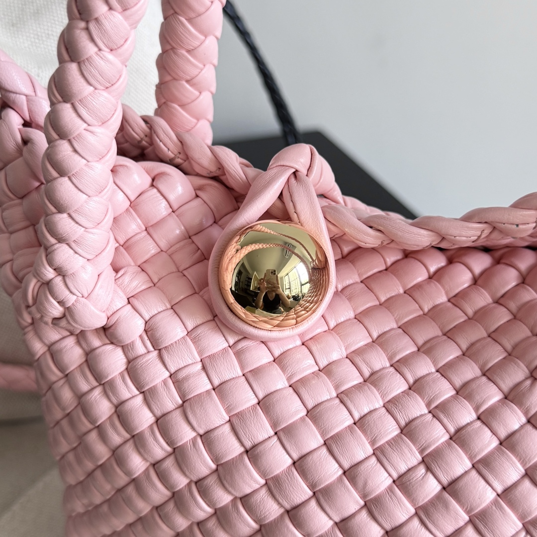 Bottega Veneta TOSCA woven handbag 776755