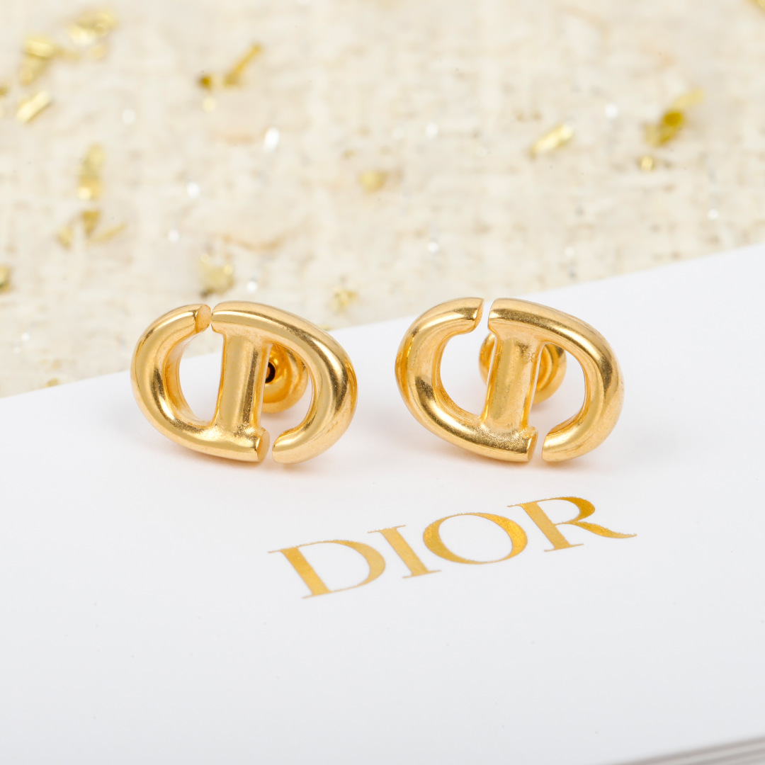 Dior CD letter earrings