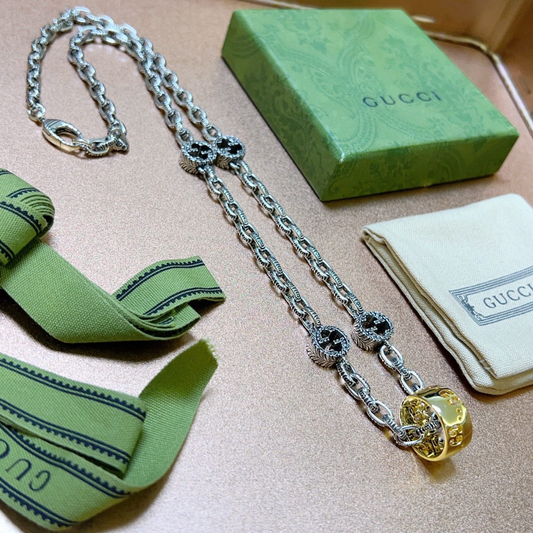 Gucci Anger Forest Series GG Gold Hollow Ring Vintage Chain Necklace