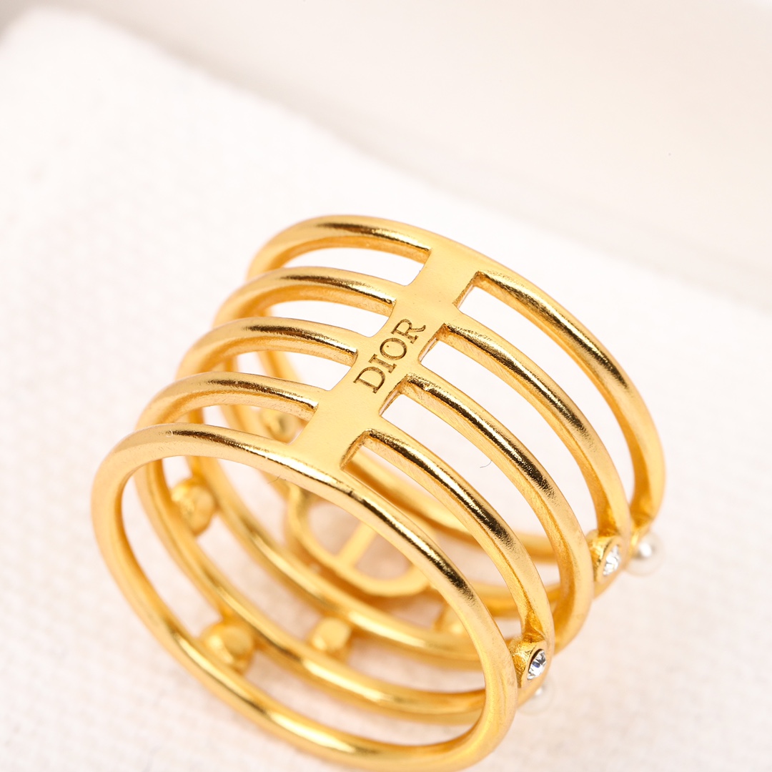 Dior circle ring