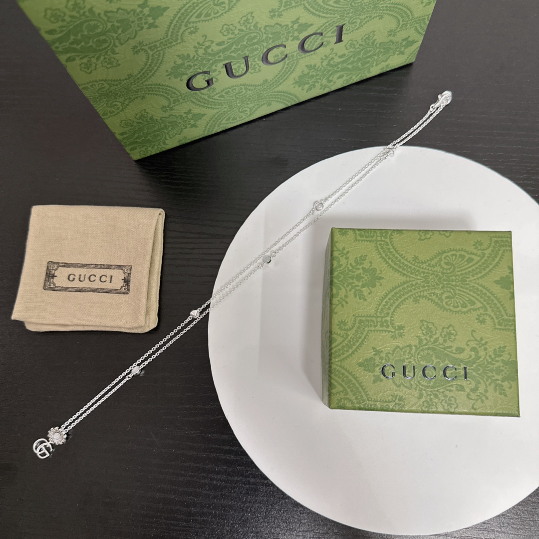 GUCCI New Chrysanthemum Necklace