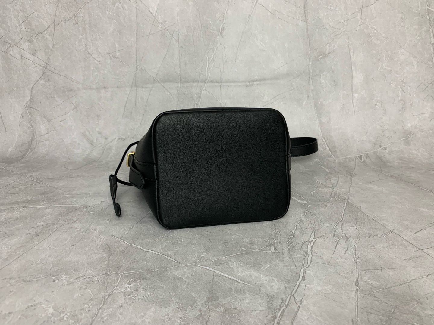 Miu Miu Bucket Bag 5BE090