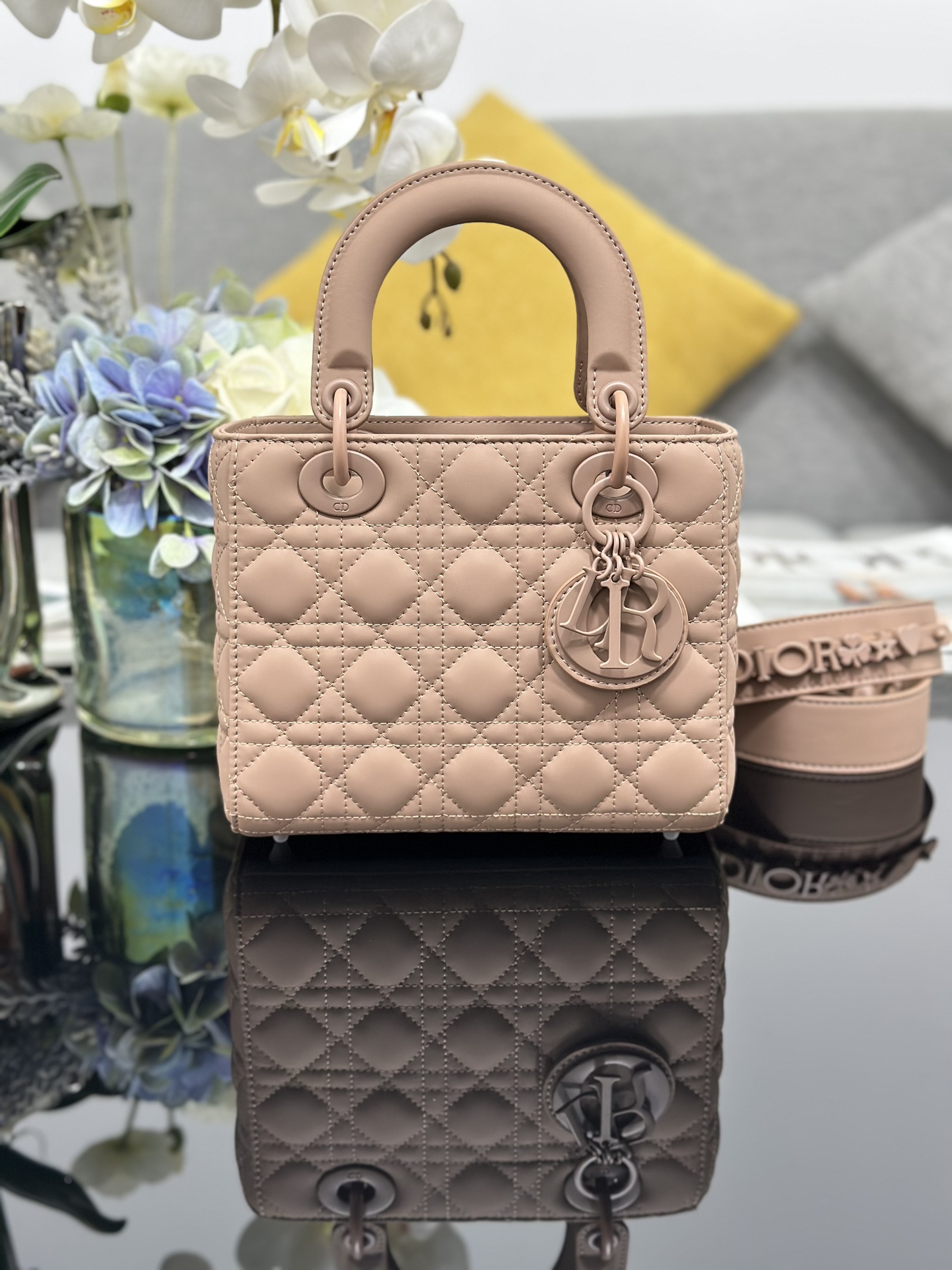 Dior Lady Dior My Four-grid Frosted Badge Lady Dior Bag M0538