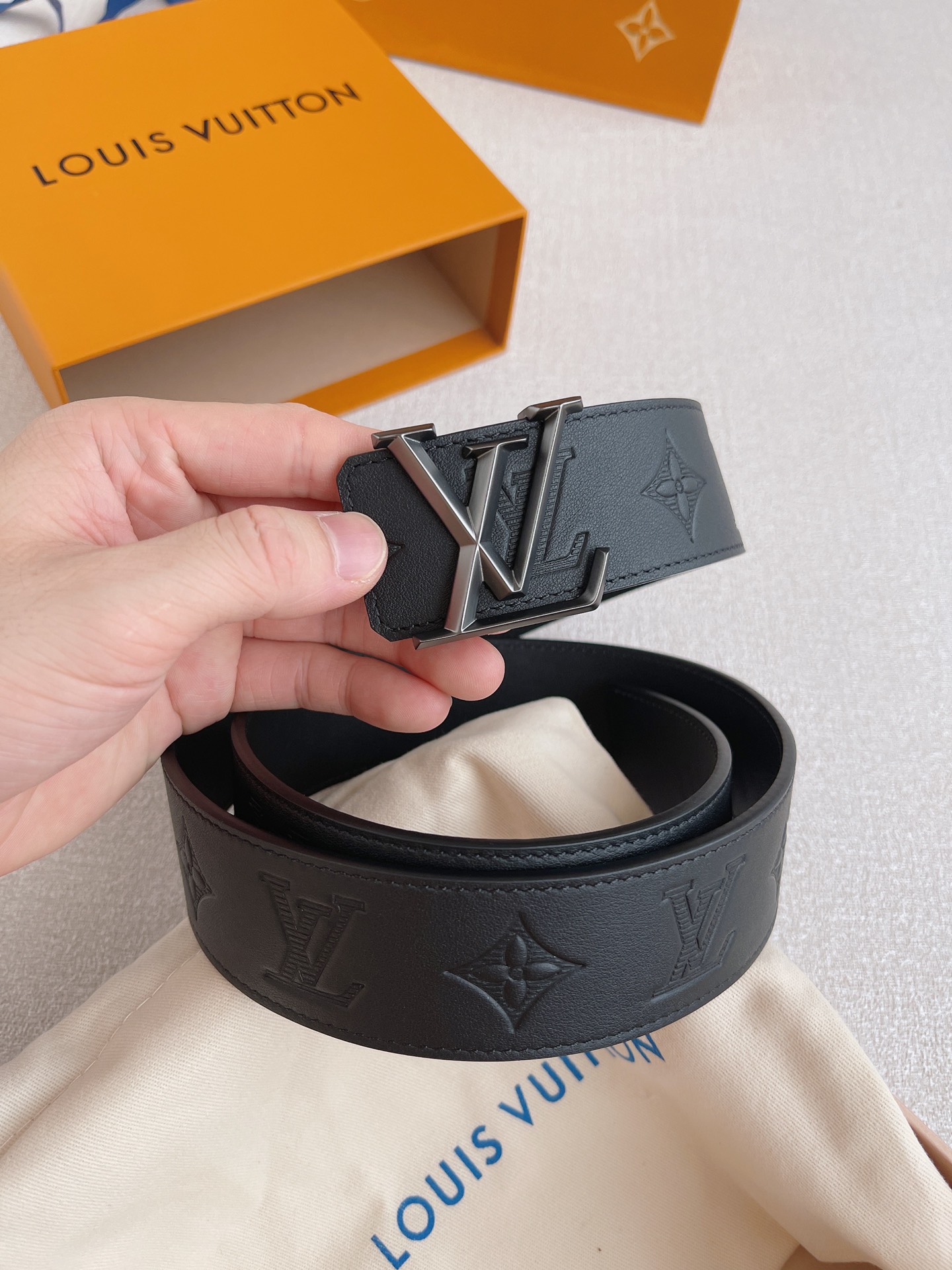 Louis Vuitton embossed double-sided calfskin men's belt 4CM wide