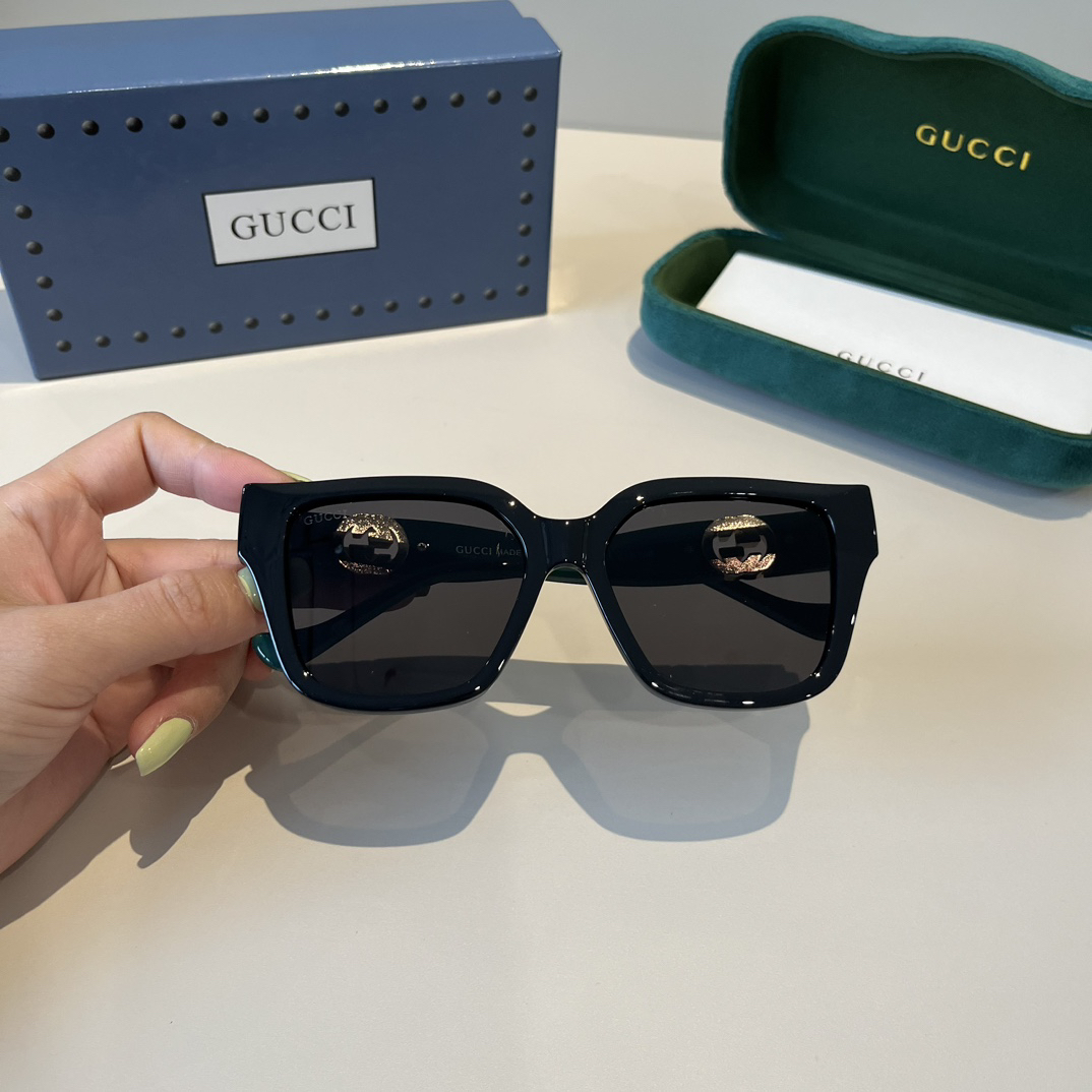 Gucci Round Frame Sunglasses