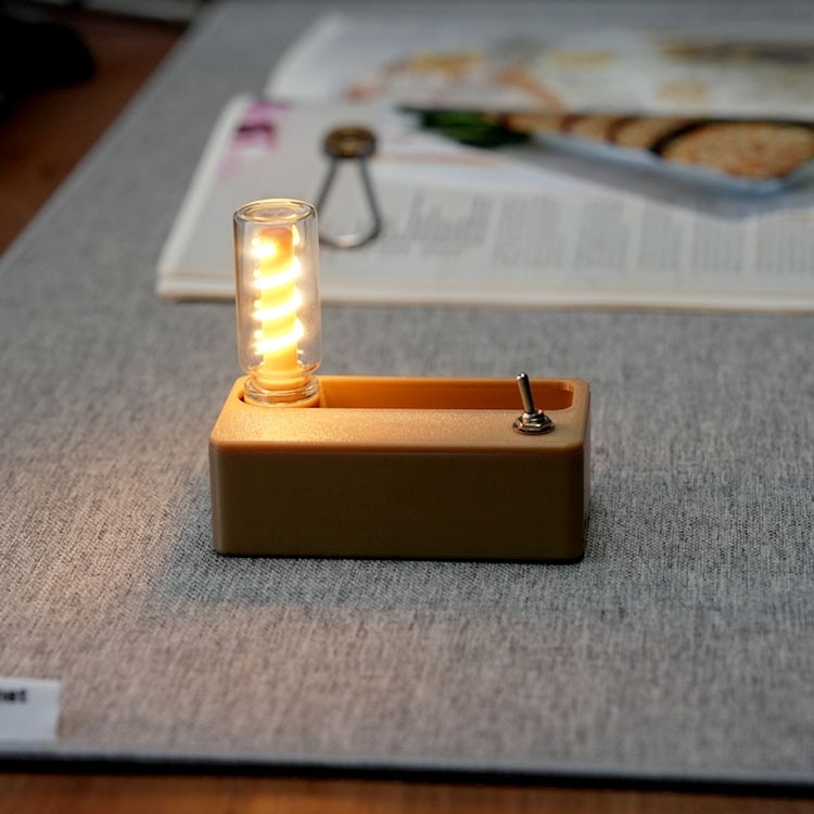 ON SALE🔥Creative Magnetic Flippable Table Lamp