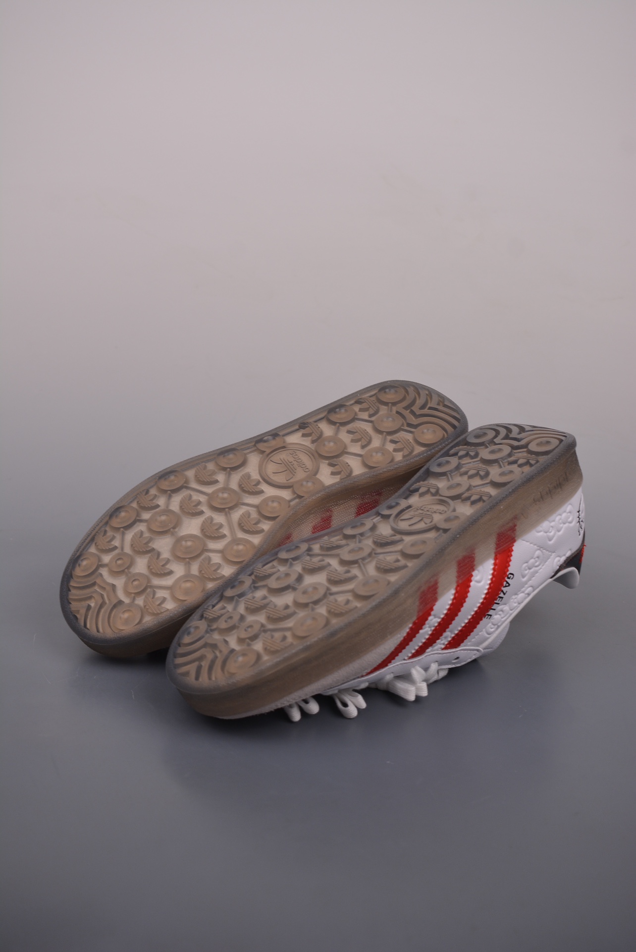 《Hello Kitty》x Adidas Gazelle Indoor Trainers Hello Kitty And Friends II0013