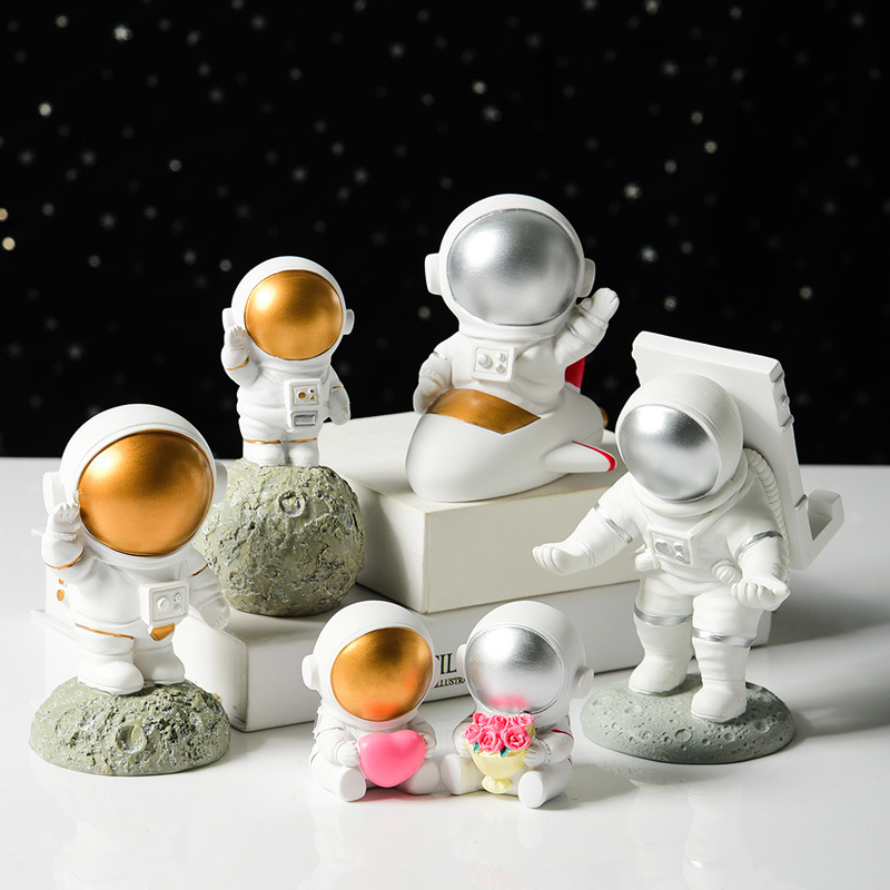 (🌲CHRISTMAS SALE NOW-48% OFF)  Astronaut statue