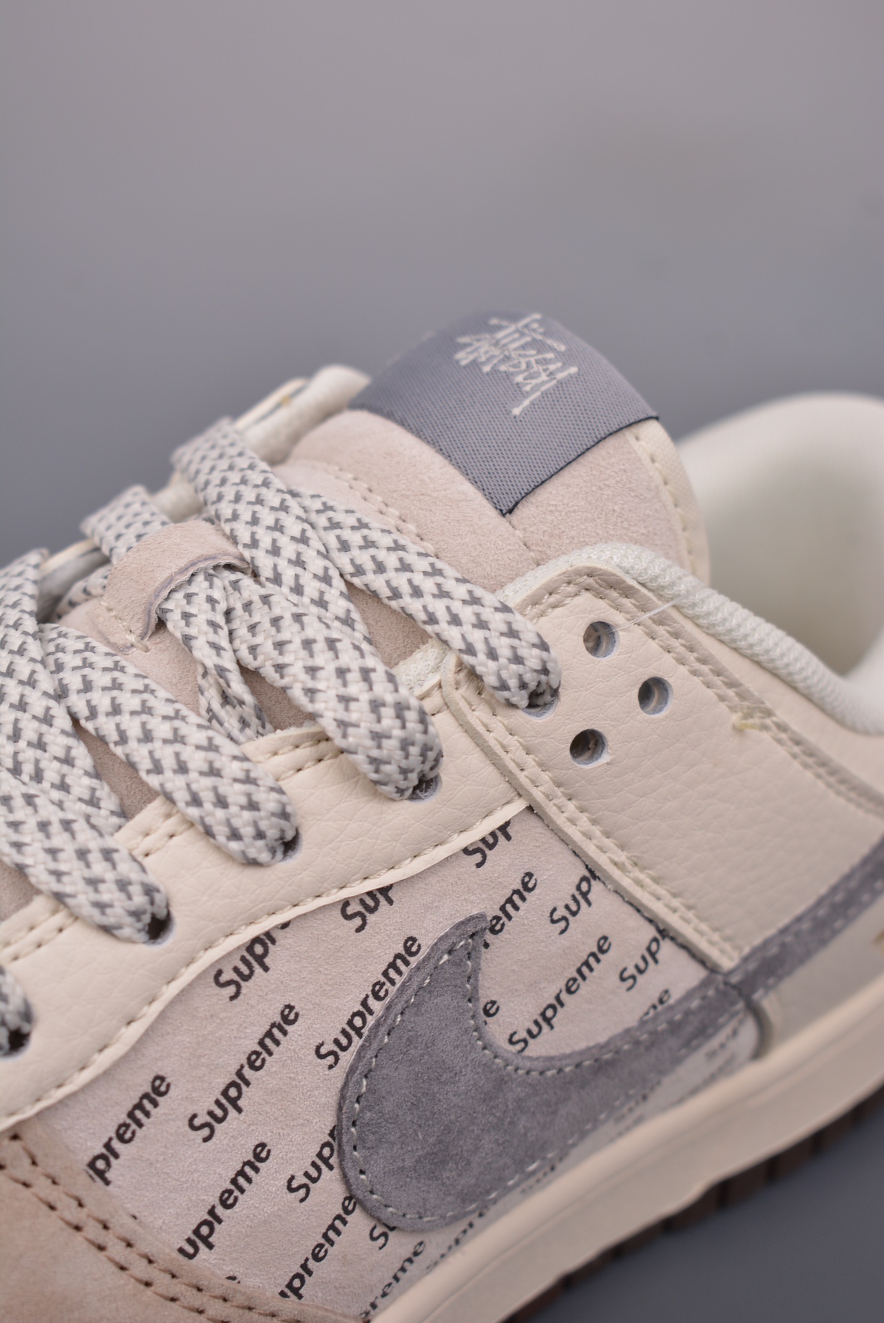 Supremex Stussy x Nike By You SB Dunk Low Retro SP Beige Grey Gold Embroidery XS1086-001