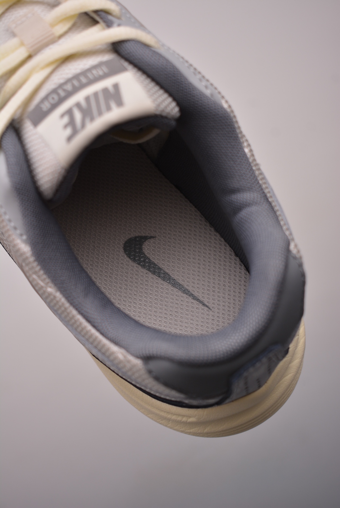 NikeInitiator Running Light Bone Grey HQ1179-001
