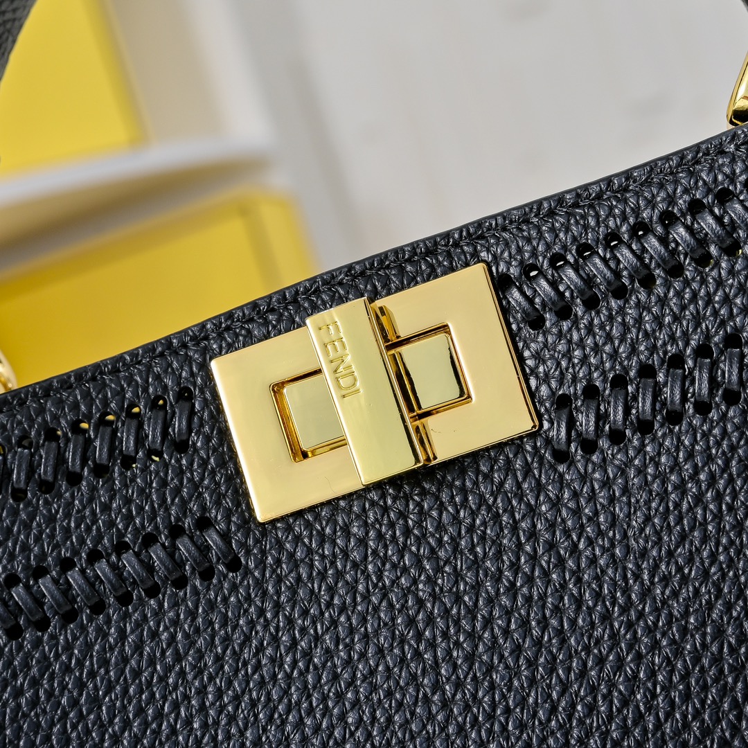 FENDI ekaboo iseeu small bag 3372
