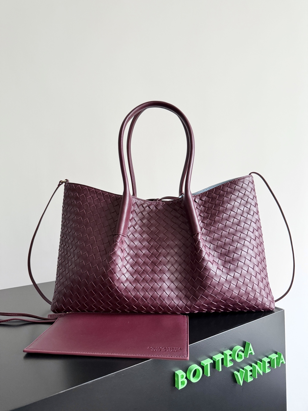 BOTTEGA VENETA 2025 PINACOTECA bag 817166