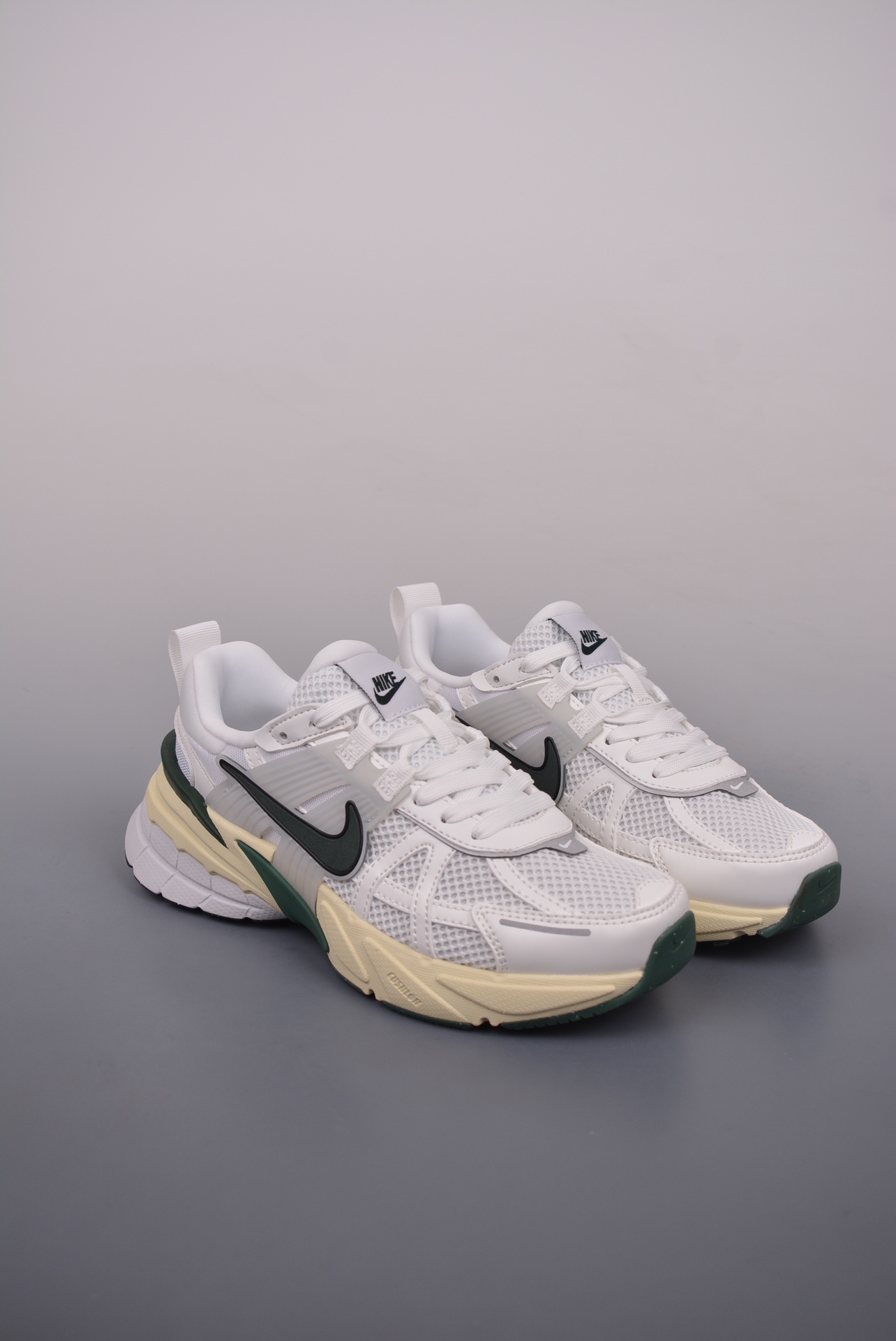 Nike Wmns V2K Runtekk Low White Green FD0736-101