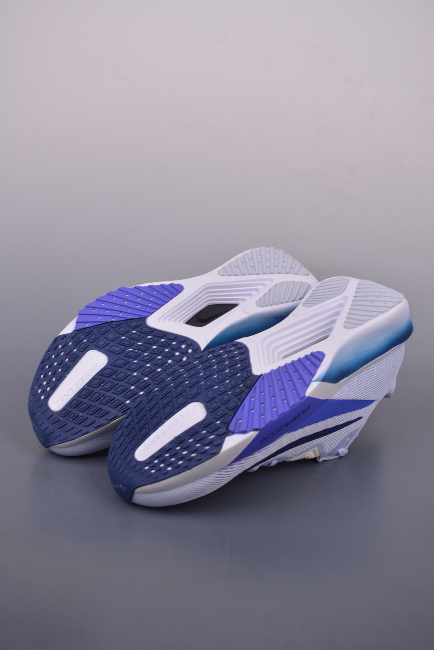 NIKE Zoom Rival Fly 4 
