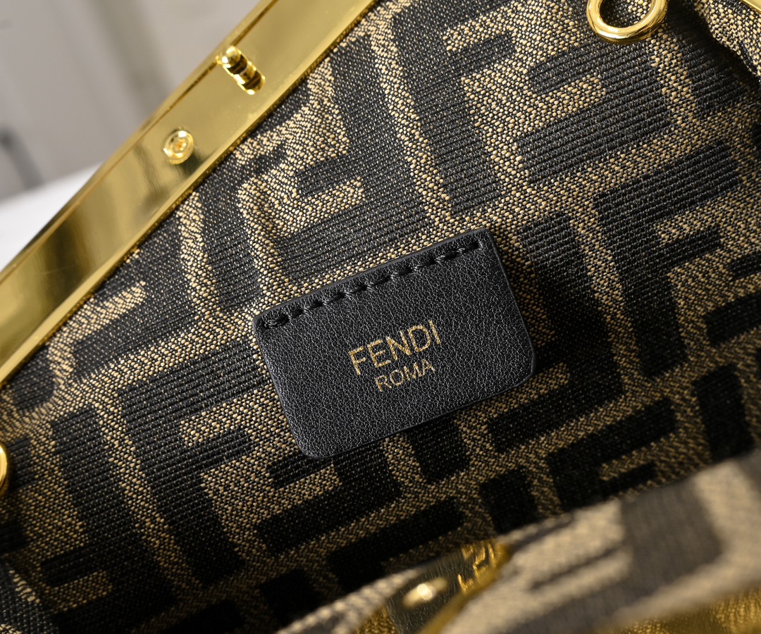 FENDI First Shoulder Bag 80016