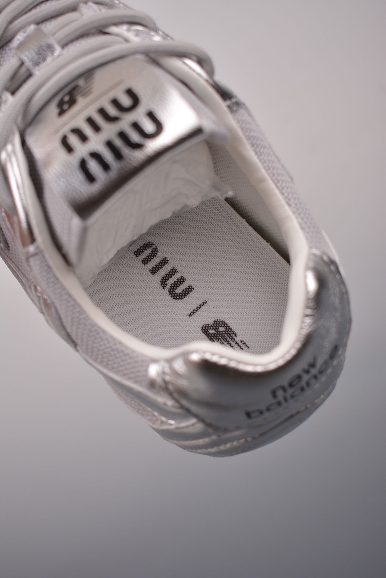 Miu Miu x New Balance 530 SL 