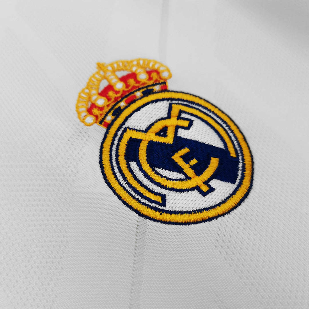 Retro Madrid 2017/18 Long Sleeve Football Shirt