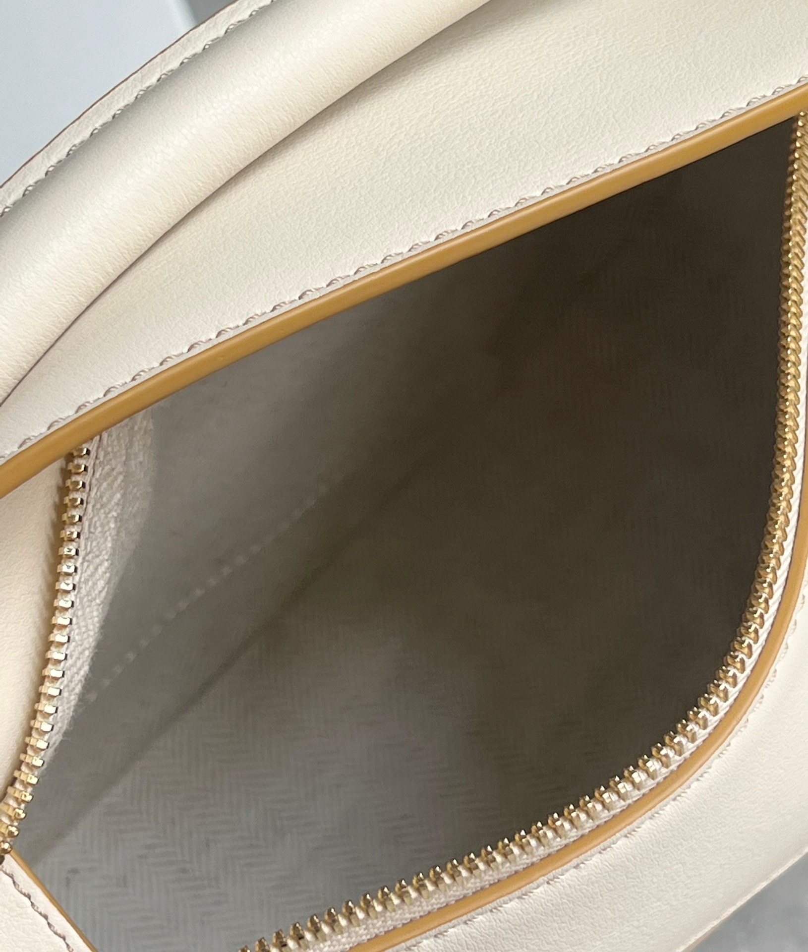 Loewe suede colorblocked zzle bag 0681