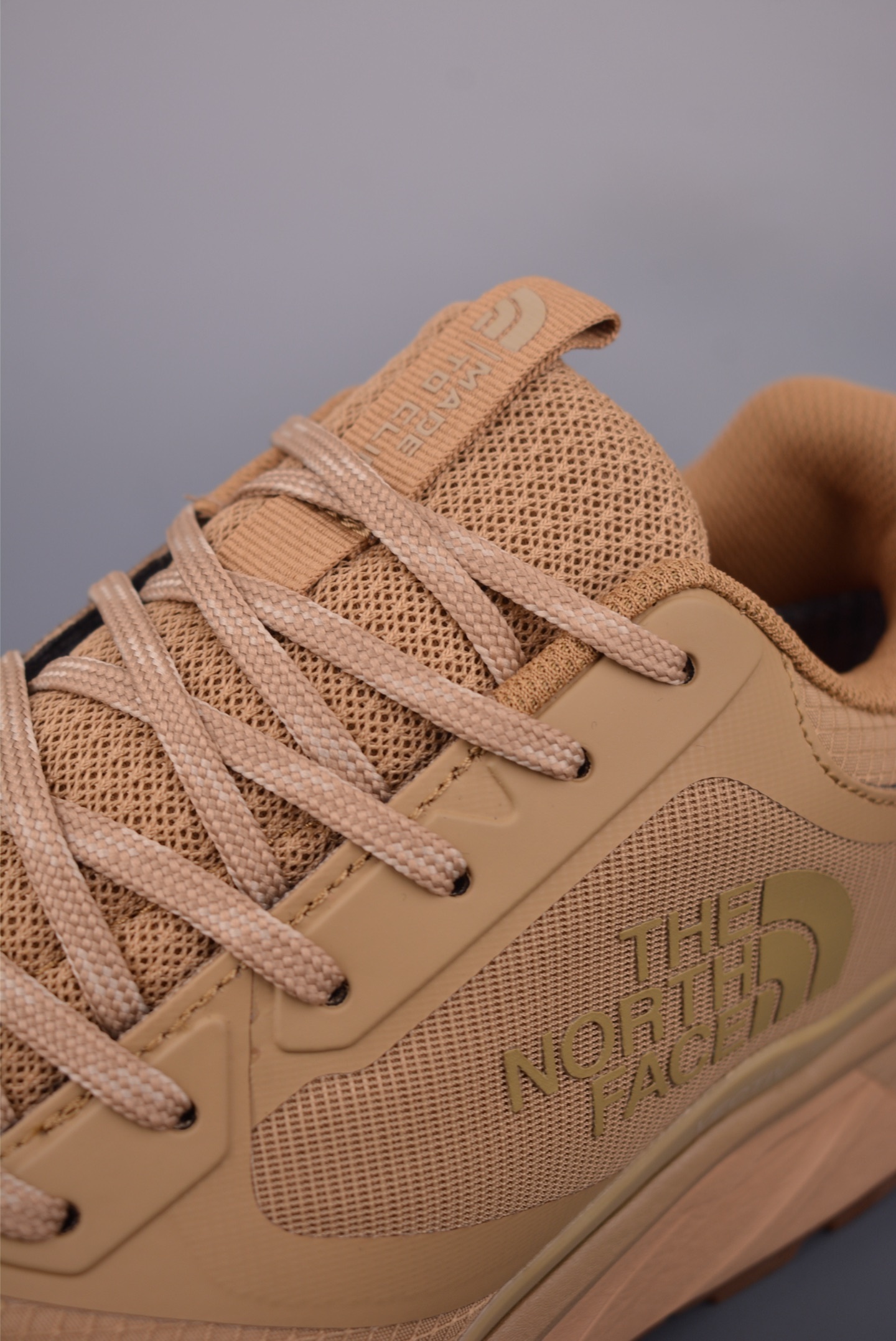 The North Face Mountaineering Cross-Country Hiking Shoes 