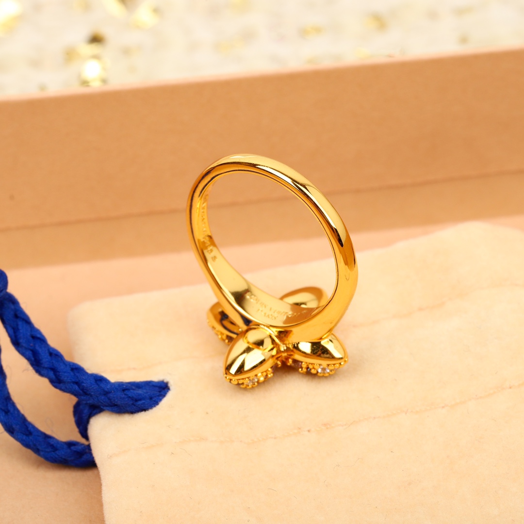 Louis Vuitton Four Leaf Clover Ring