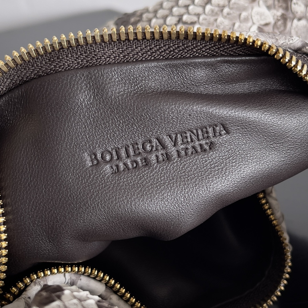 Bottega Veneta Python Jodie Handbag 789246