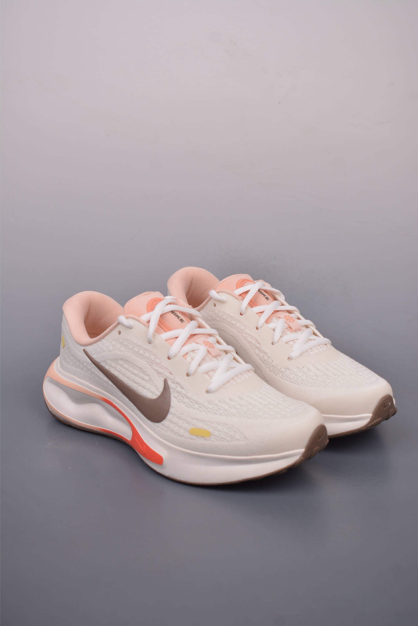 Nike Journey Run Light Pink Brown IB4663-121