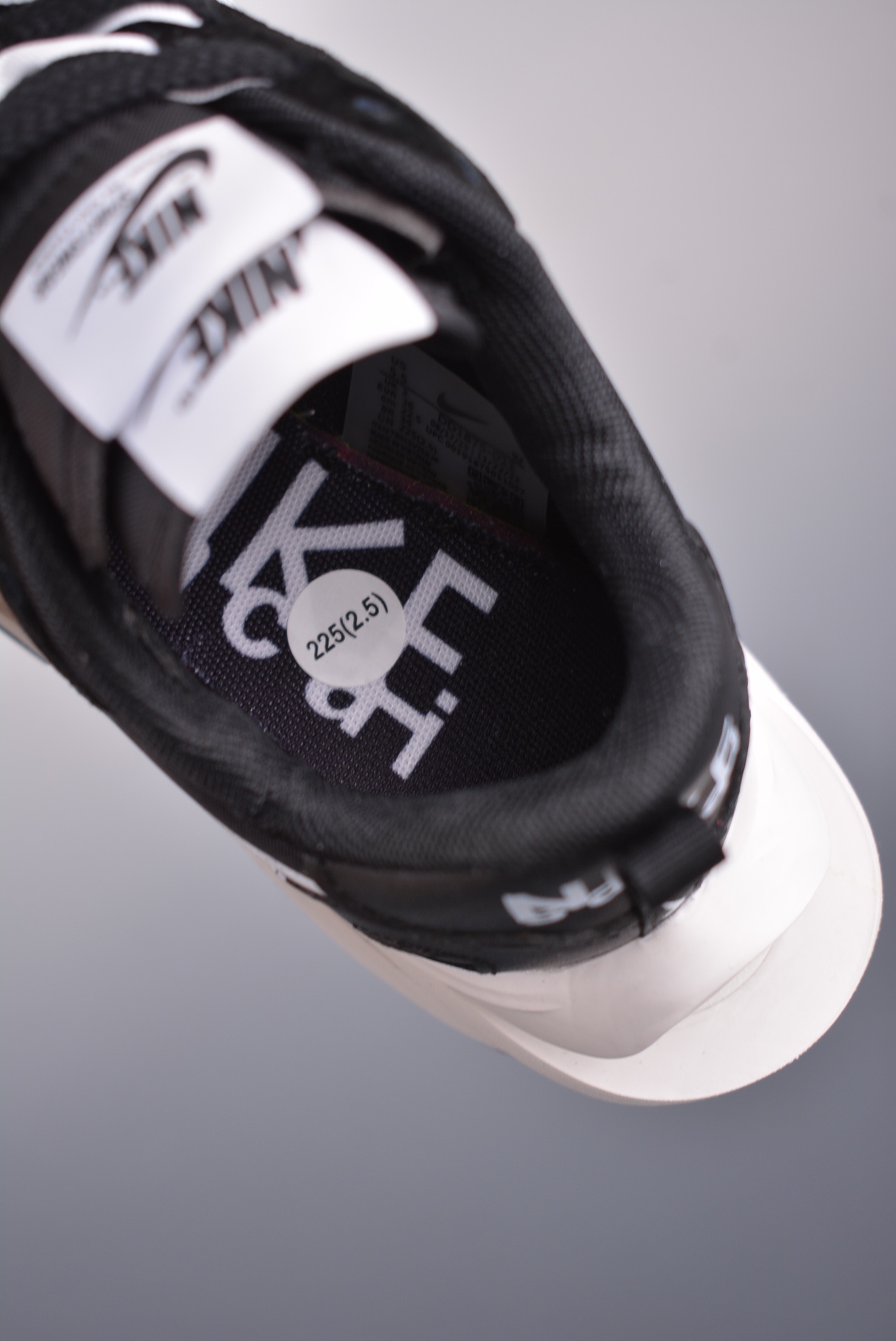 Sacai x Nike VaporWaffle 3.0 Black White Panda DD1875-011