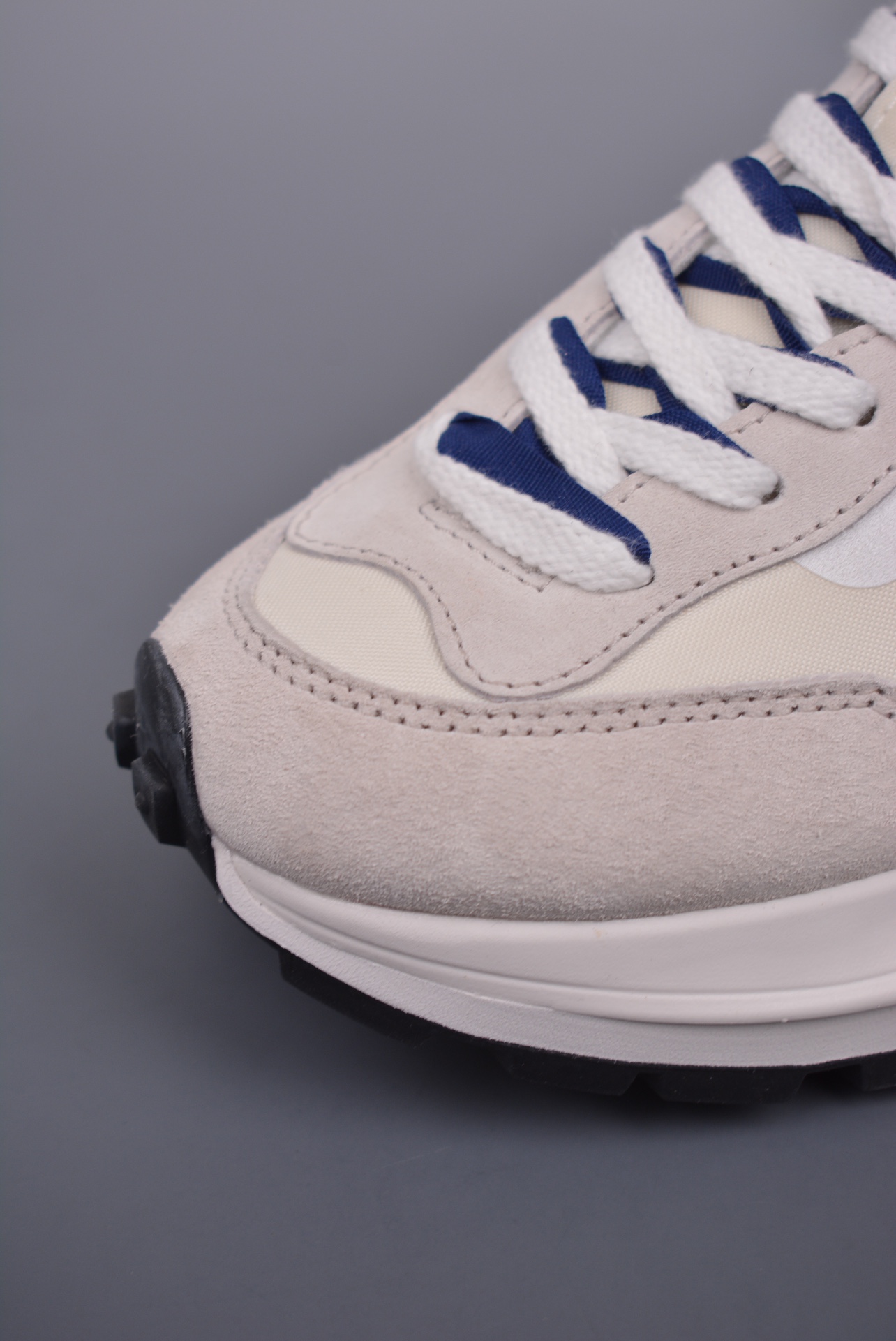 Sacai x Nike VaporWaffle 3.0 Beige White Navy DD1875-109