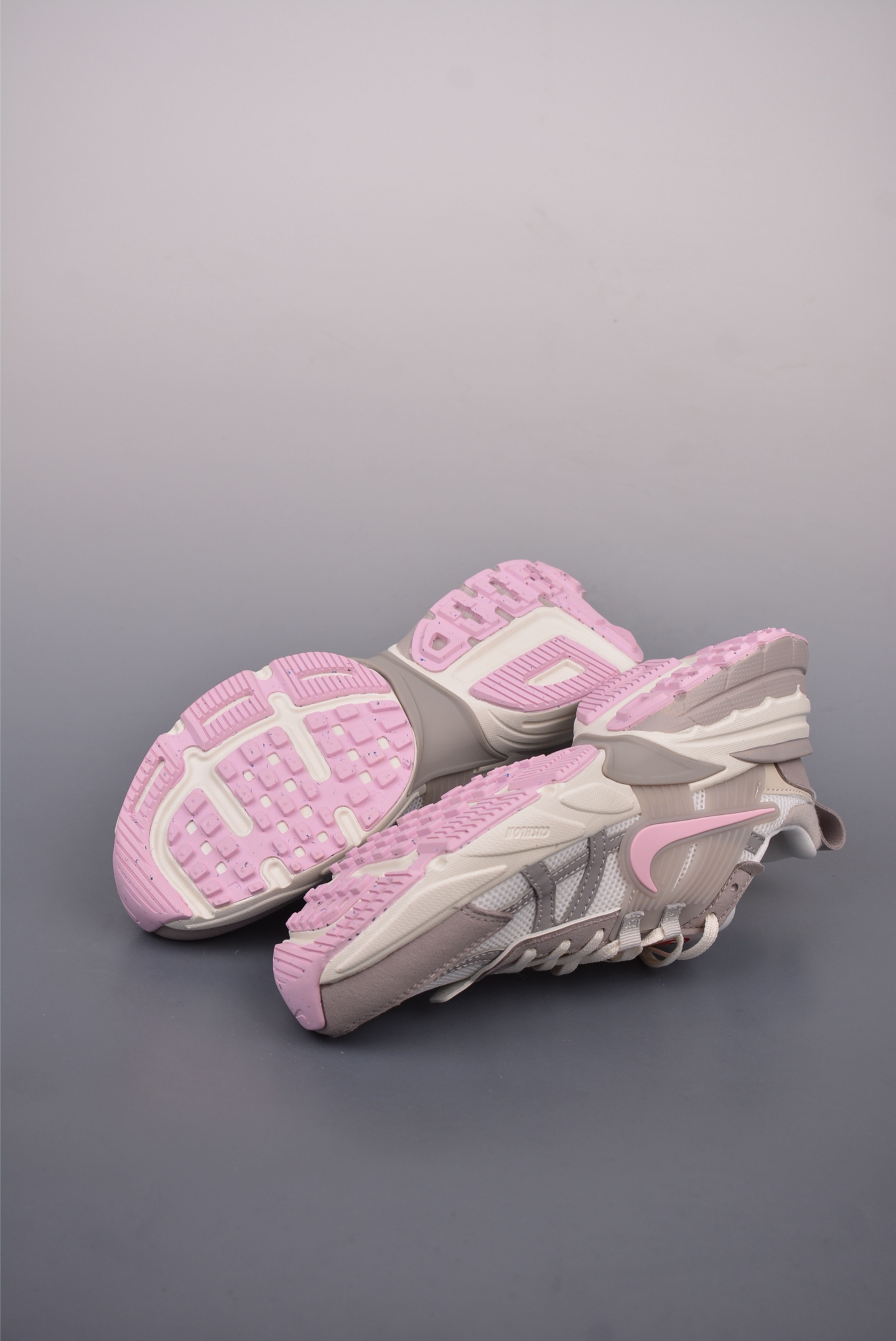 Nike Wmns V2K Runtekk Low Light Grey White Pink HV5997-161
