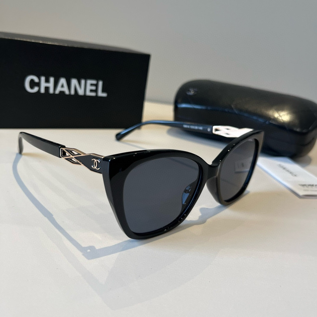 Chanel round frame sunglasses