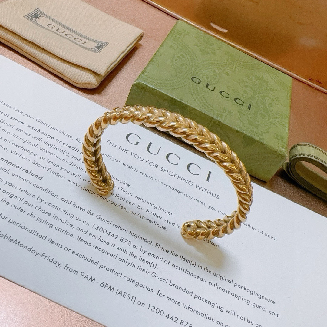 Gucci Braided Gold Bracelet