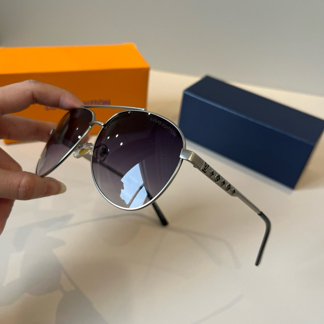 Louis Vuitton Round Frame Sunglasses