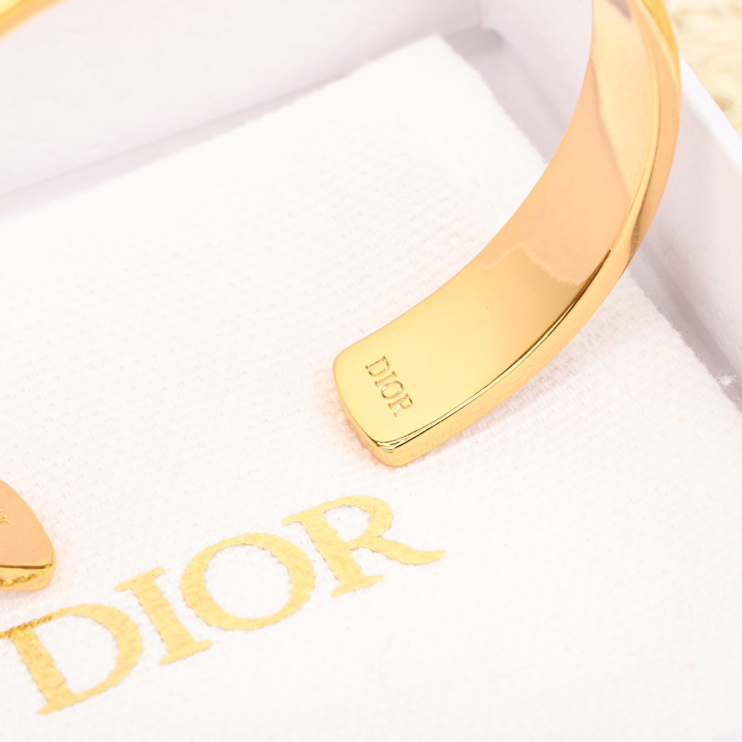 Dior Letter Open Bracelet