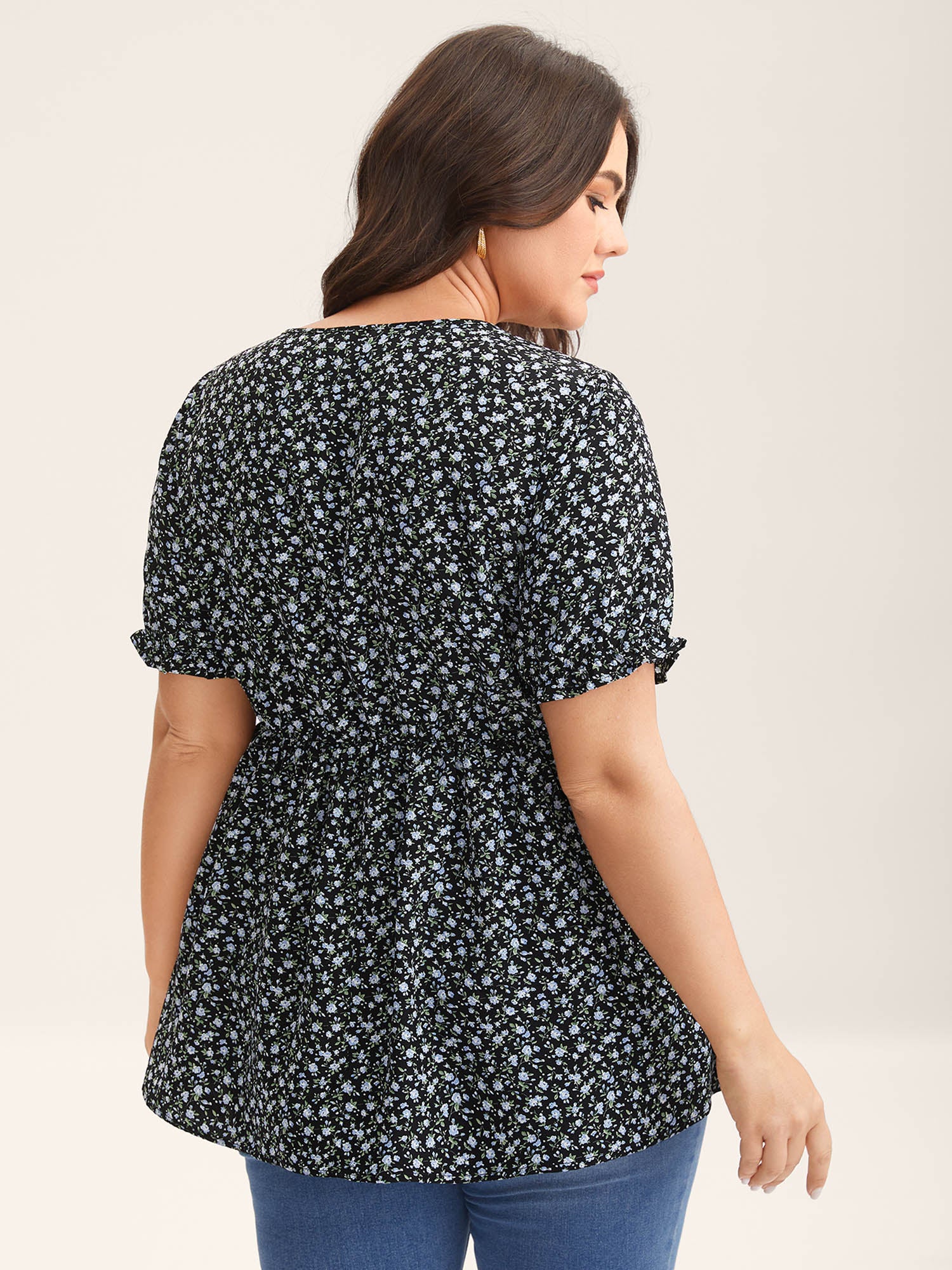 Ditsy Floral Print Bow-Tie Blouse