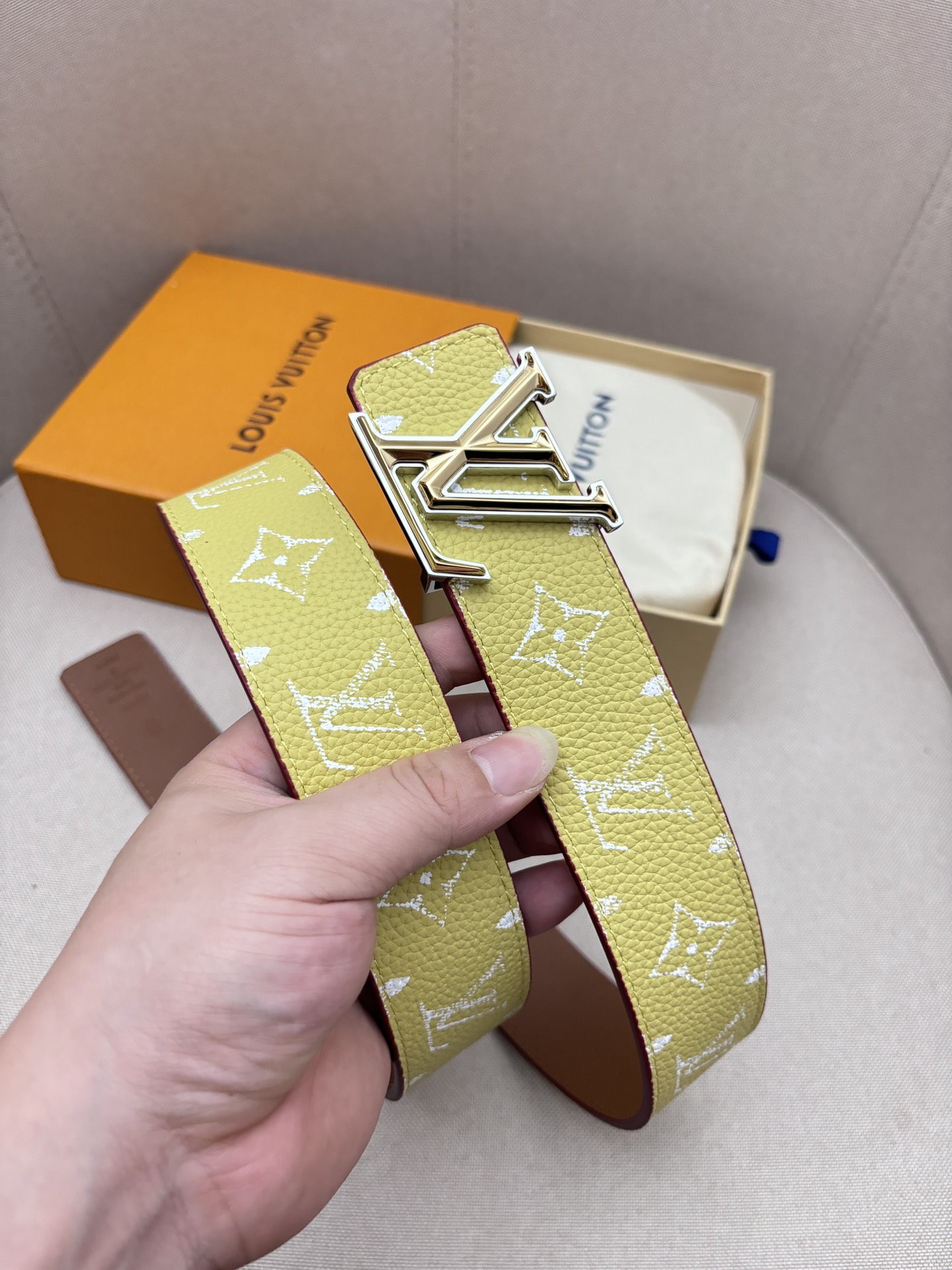 Louis Vuitton Lychee Print Double-Sided Men's Belt, 4CM Width