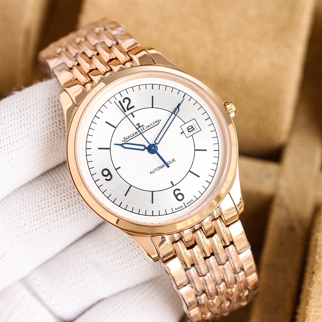 Jaeger-LeCoultre Master Ultra-Thin sector dial