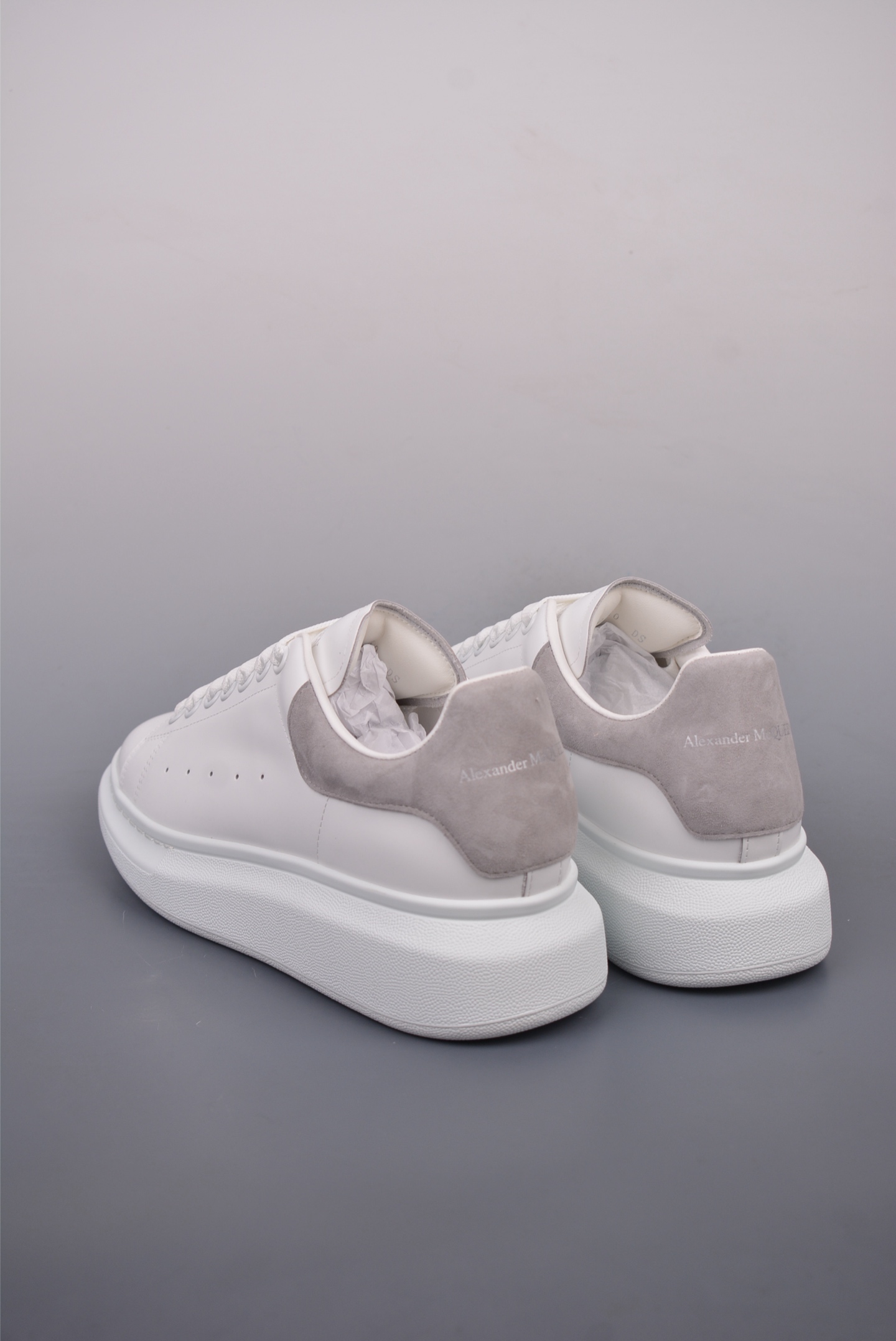 Alexander McQueen Oversized Sneakers Grey Tail 462214 WHGP7 9377
