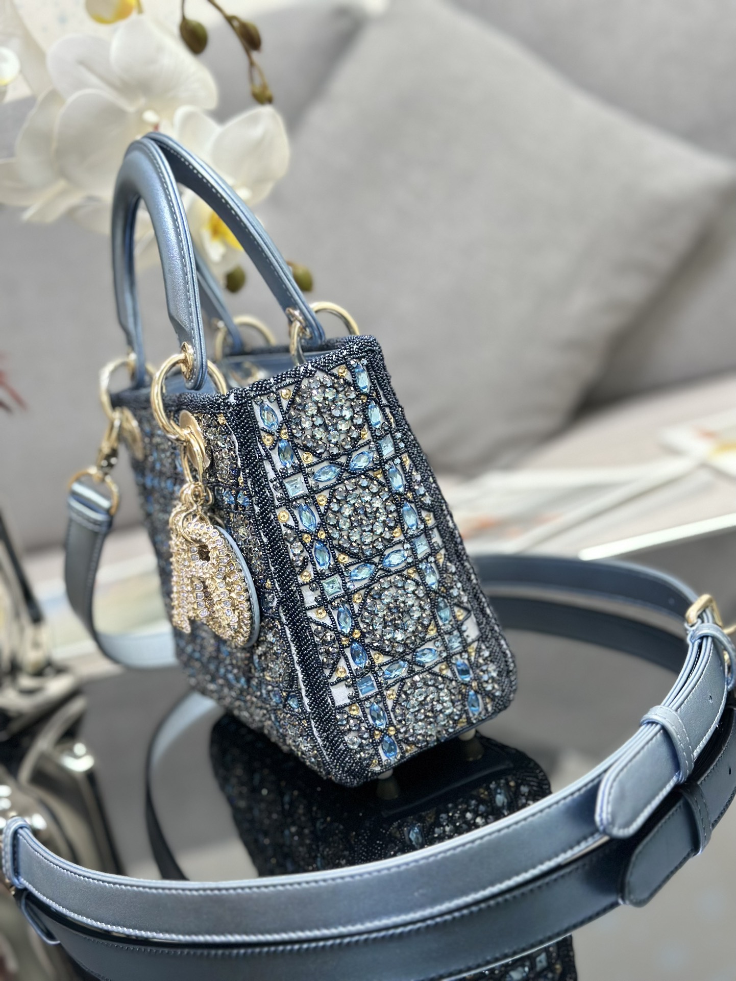 Dior Lady four-grid embroidery rhinestone blue M0538