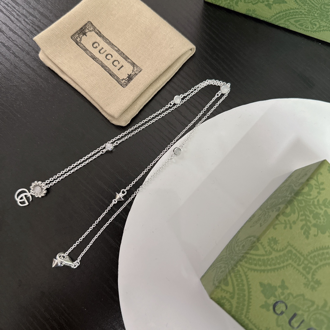 GUCCI New Chrysanthemum Necklace