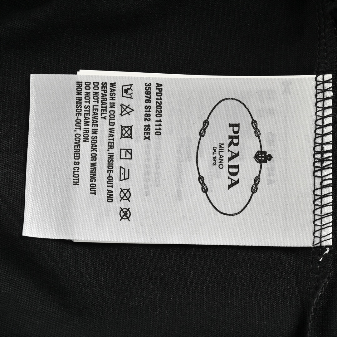 Prada 21ss classic red silicone trim short sleeve